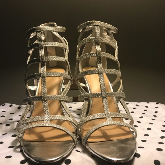 Beautiful & glamorous Desk high heels from Apt 9 - Picture 3 of 4